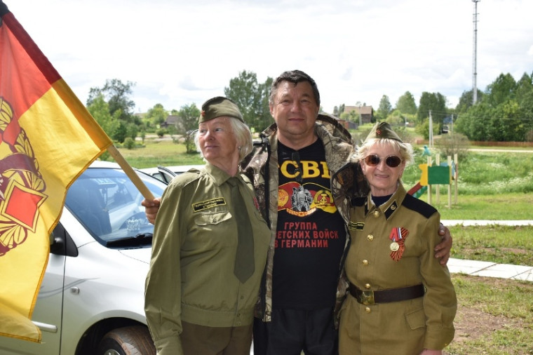 Хранители знамени победы.
